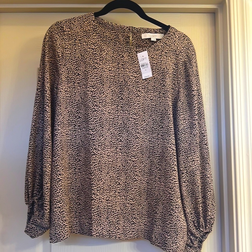 Loft blouse size M, NWT